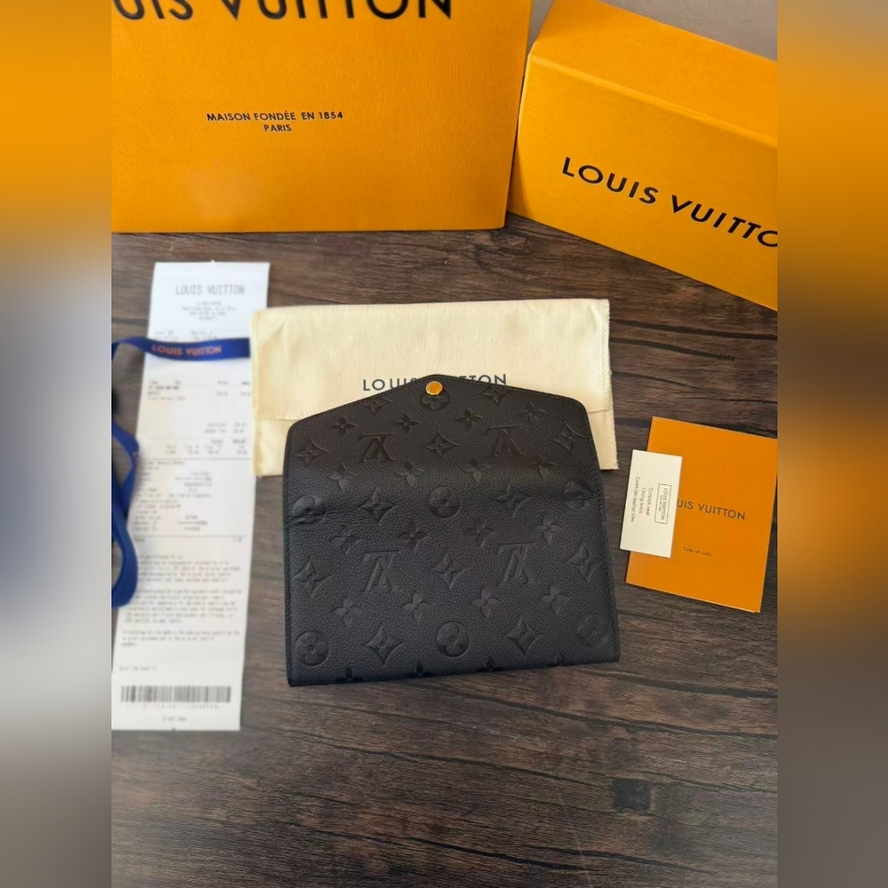 Louis Vuitton Black Monogram Sarah Wallet - Picture 3 of 14